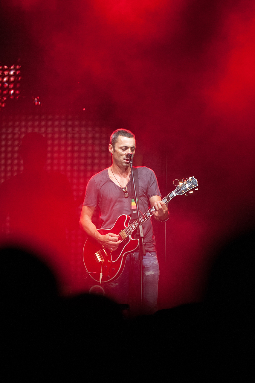 Live (10)